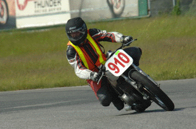 Bob Smith VRRA  number 910, racing at the Quinte TT at Shannonville June 2009