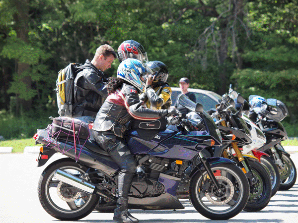 motorcycle riders supporting the TRCC/MWAR at the WROAR Ride