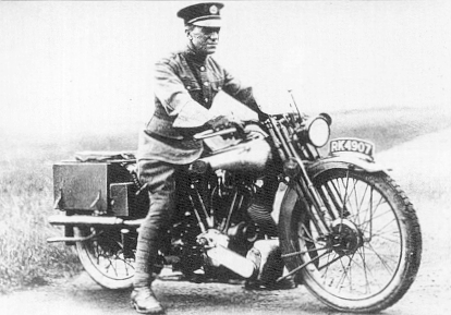 Dirty Girl Motor Racing Article: History of the Modern Motorcycle Helmet